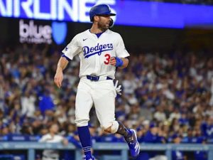 Los Dodgers se despiden de Chris Taylor