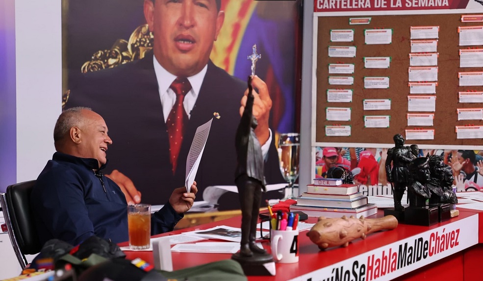 'No meta a Venezuela en sus rollos'