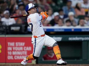 José Altuve enciende alarmas en los Astros