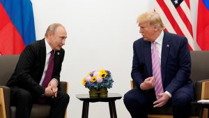 Trump y Putin hablan por teléfono sobre Ucrania
