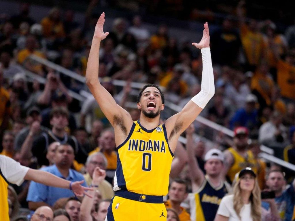 Haliburton lidera remontada de los Pacers