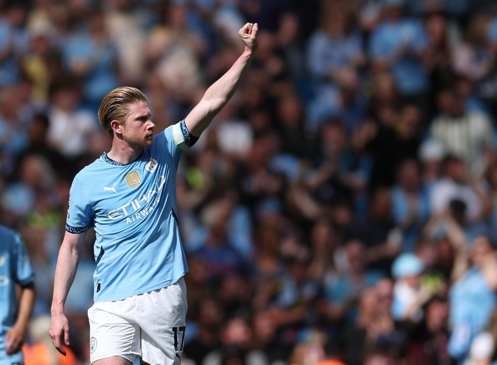 El jugador belga del City Kevin De Bruyne celebra el 1-2  durante el partido de la Premier League que han jugado Manchester City y Crystal Palace, en Manchester, Reino Unido. EFE/EPA/ADAM VAUGHAN