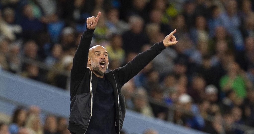 Pep Guardiola, durante el partido. EFE/EPA/PETER POWELL.